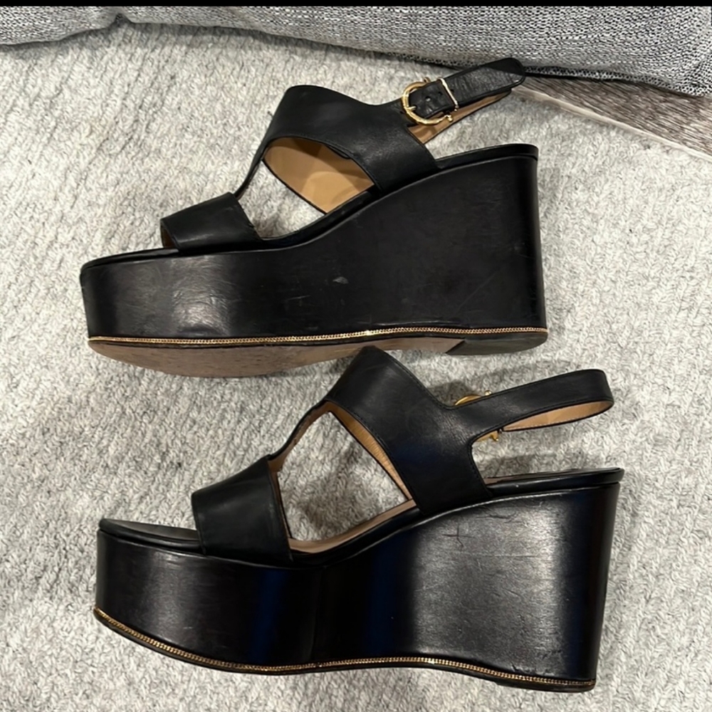 Salvatore Ferragamo flatform shoes - size 8, black gold hardware - Picture 3 of 9